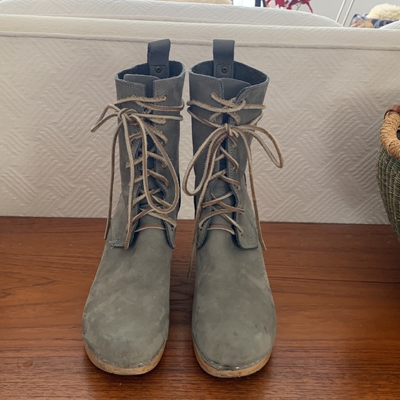 No. 6 Lace Up Boots - Picture 2 of 9